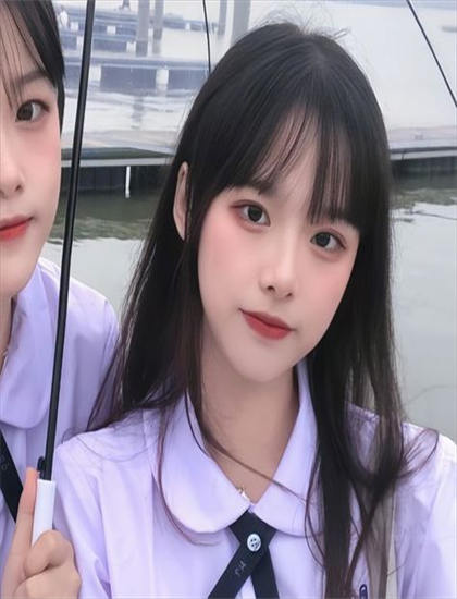 《吸血鬼女王》与原作对比分析开创性的：改编成功之处探讨